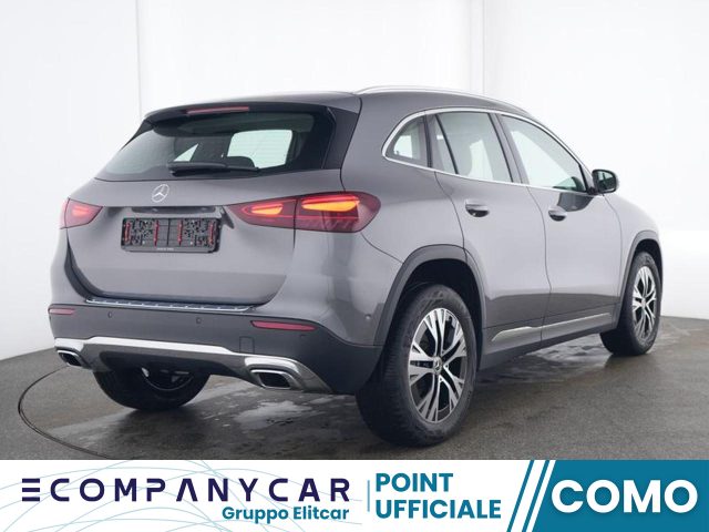 MERCEDES-BENZ GLA 180 Automatic Progressive Advanced