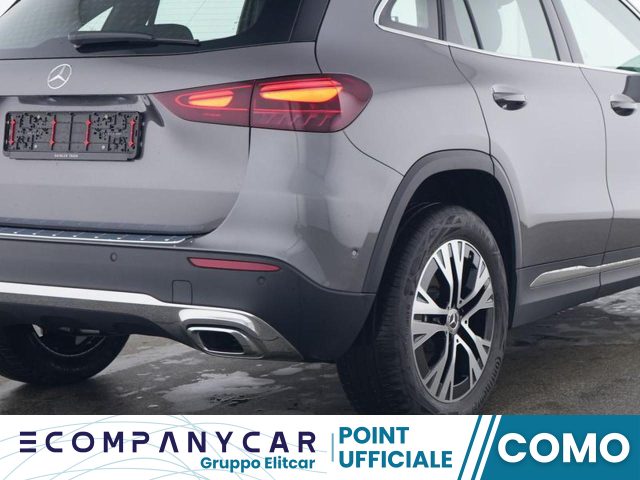 MERCEDES-BENZ GLA 180 Automatic Progressive Advanced