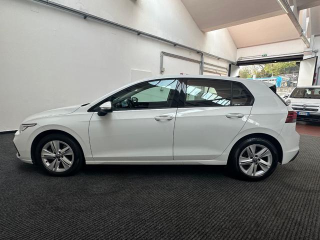 VOLKSWAGEN Golf 1.0 eTSI DSG LUCIAMBIENTE|LED|ACC|NEOPATENTATI
