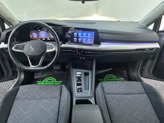 VOLKSWAGEN Golf 1.0 eTSI DSG ACC|PADDLES|LUCI.AMBIENTE|NEOPATENTAT