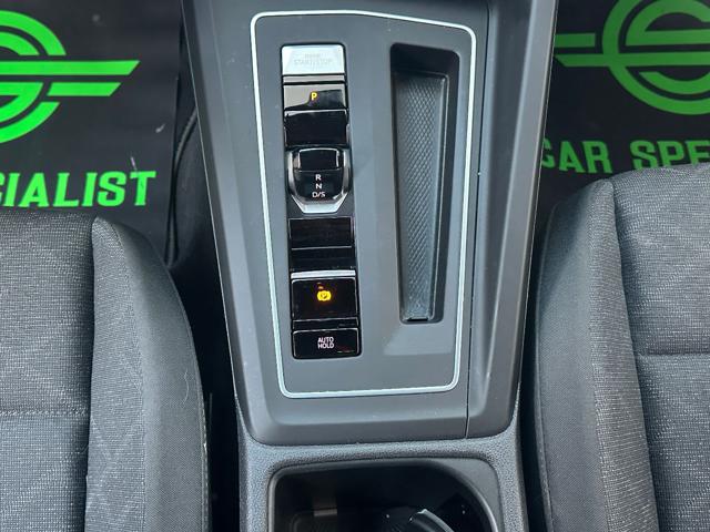 VOLKSWAGEN Golf 1.0 eTSI DSG ACC|PADDLES|LUCI.AMBIENTE|NEOPATENTAT