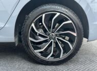 VOLKSWAGEN Golf 1.0 eTSI DSG ACC|PADDLES|LUCI.AMBIENTE|NEOPATENTAT