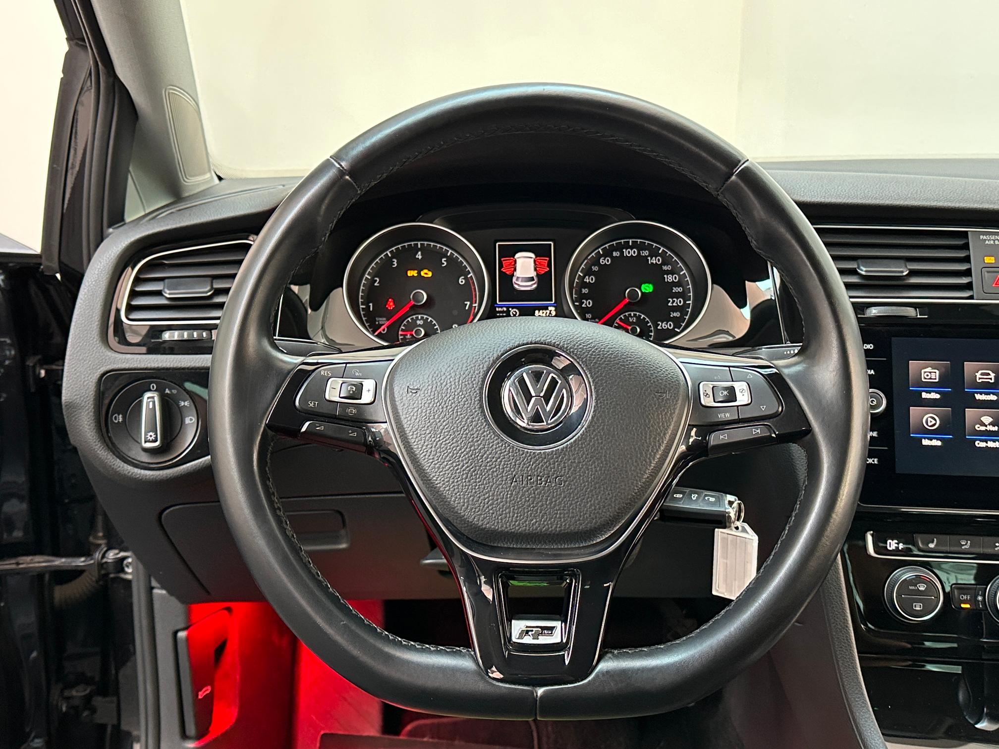Volkswagen Golf 1.5 150 CV R-LINE|AUTO|LED|CARPLAY|ACC|17′