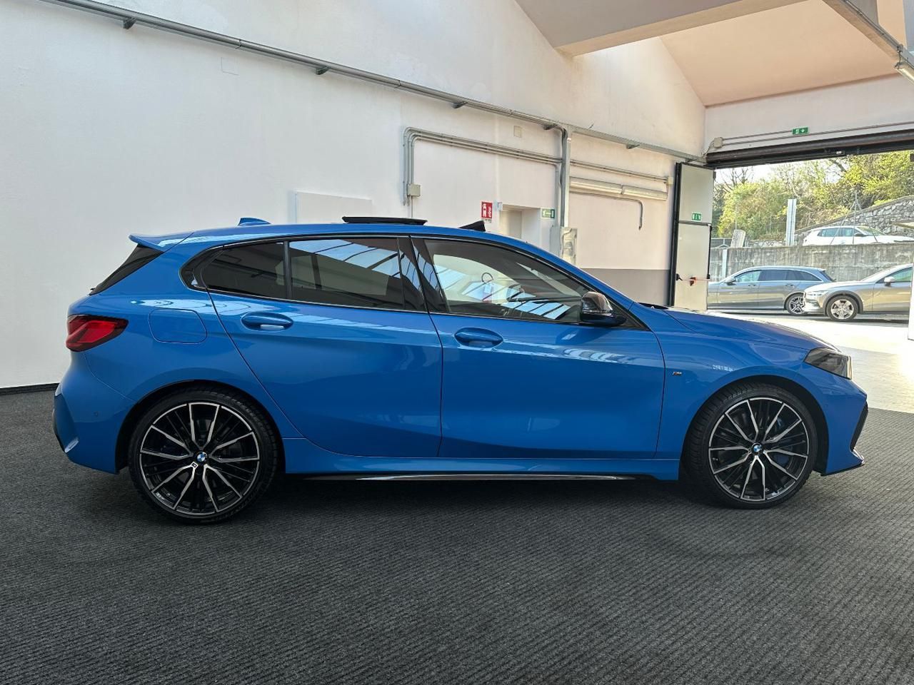 BMW 135 i xDrive TETTO|LED|RETROCAMERA|UNICOPROP.|19′