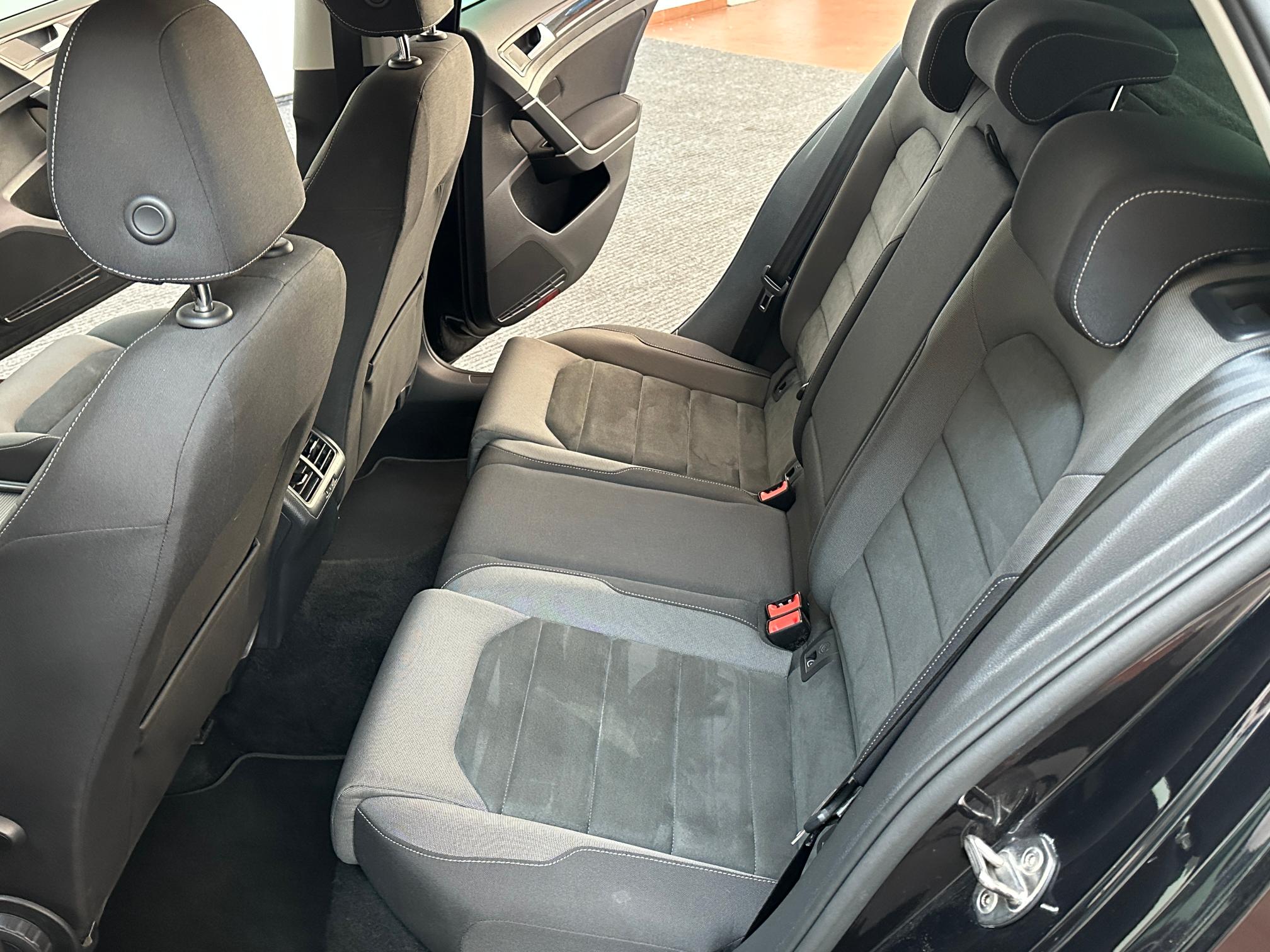 Volkswagen Golf 1.5 150 CV R-LINE|AUTO|LED|CARPLAY|ACC|17′