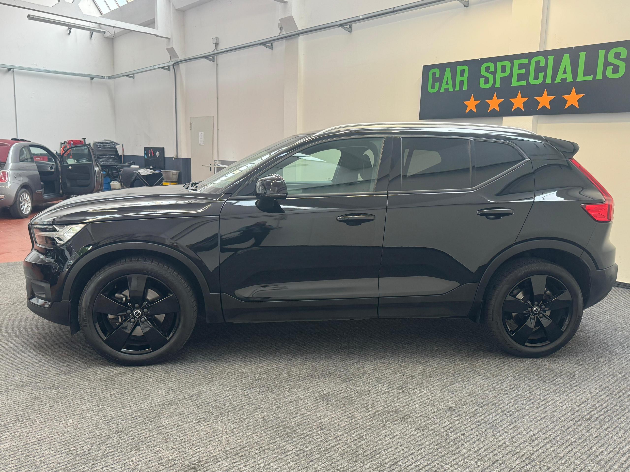 Volvo XC40 2.0 t5 awd geartronic FULL BLACK – 4X4