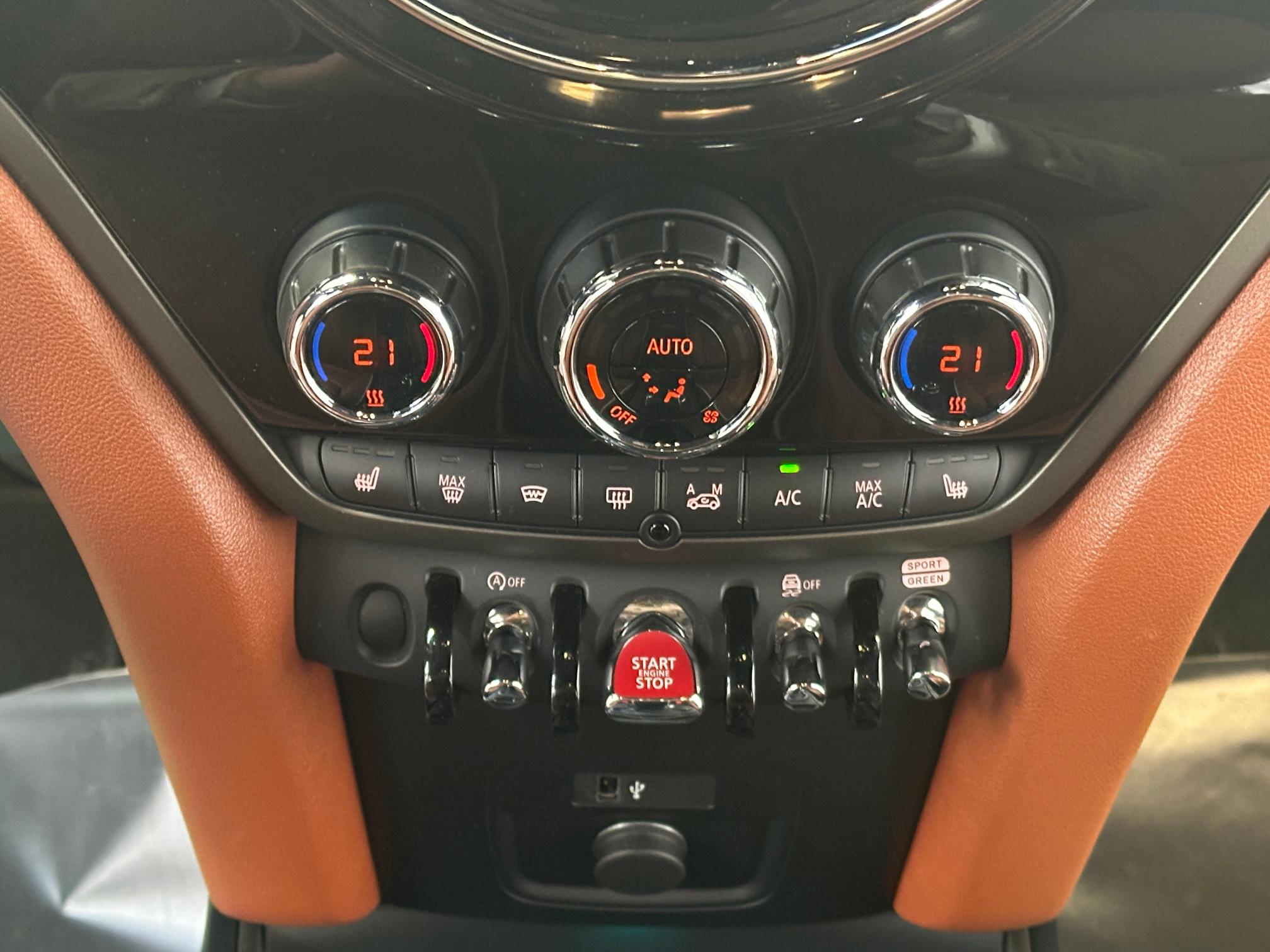 Mini Countryman Cooper 1.5 ALL4 Hype JCW PELLE|SERVICE|CARPLAY|LED|19′