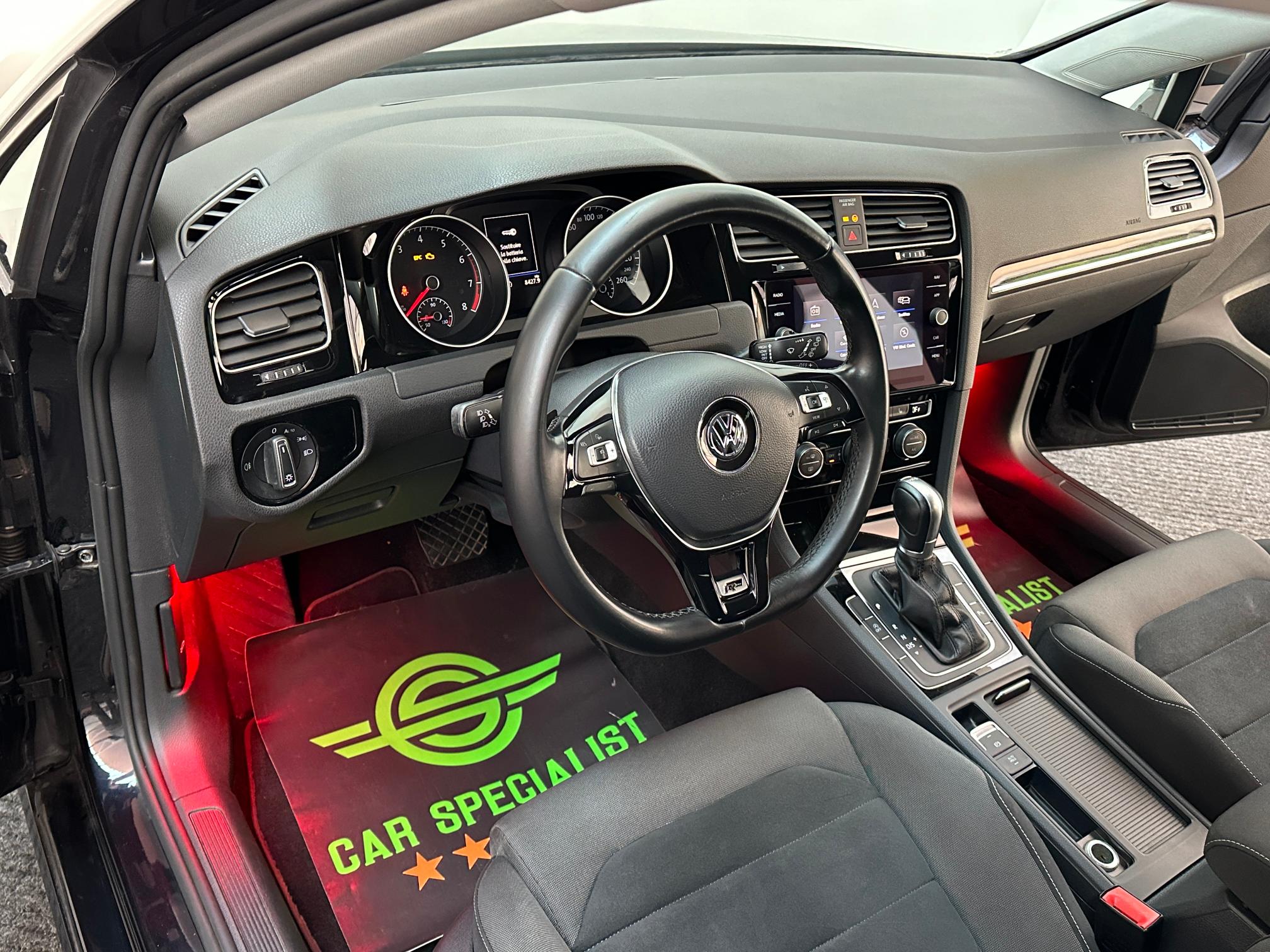 Volkswagen Golf 1.5 150 CV R-LINE|AUTO|LED|CARPLAY|ACC|17′