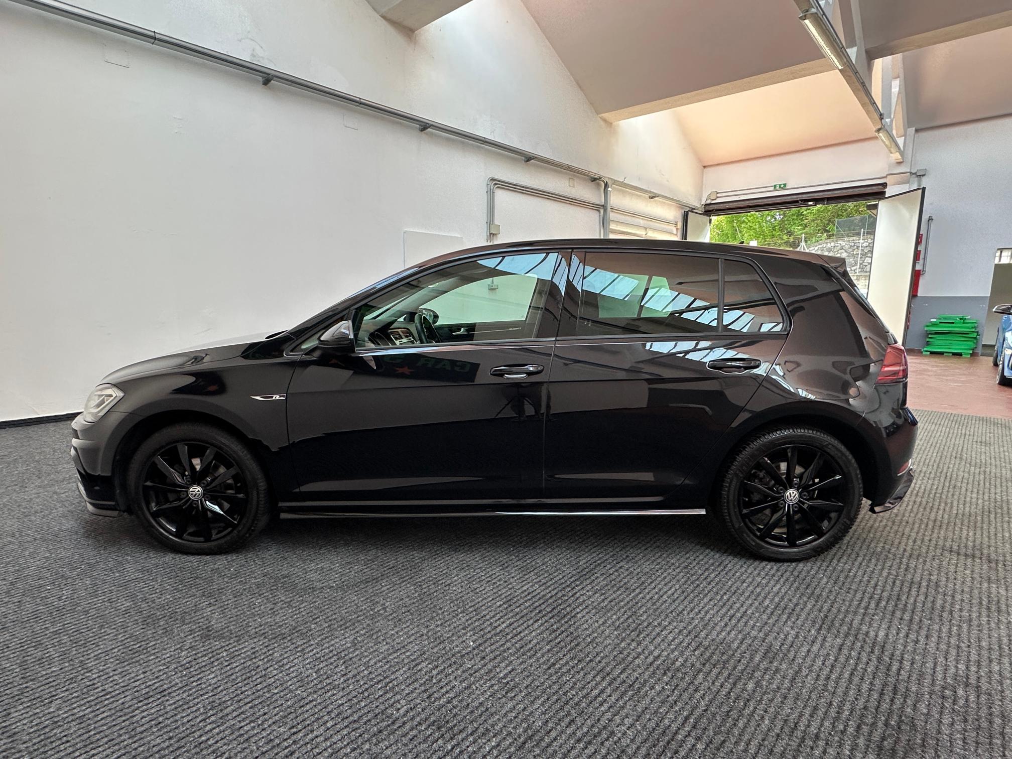 Volkswagen Golf 1.5 150 CV R-LINE|AUTO|LED|CARPLAY|ACC|17′