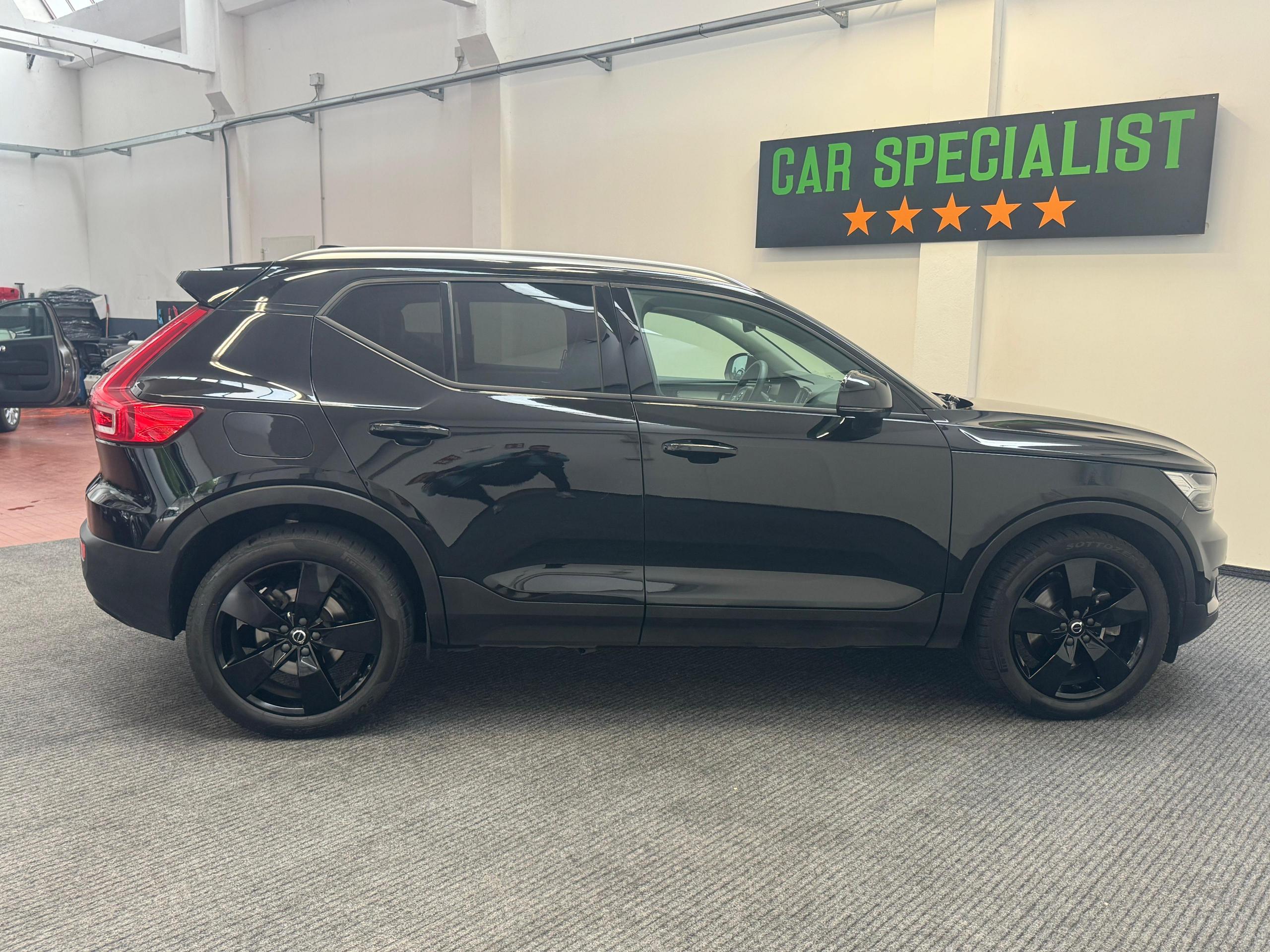 Volvo XC40 2.0 t5 awd geartronic FULL BLACK – 4X4