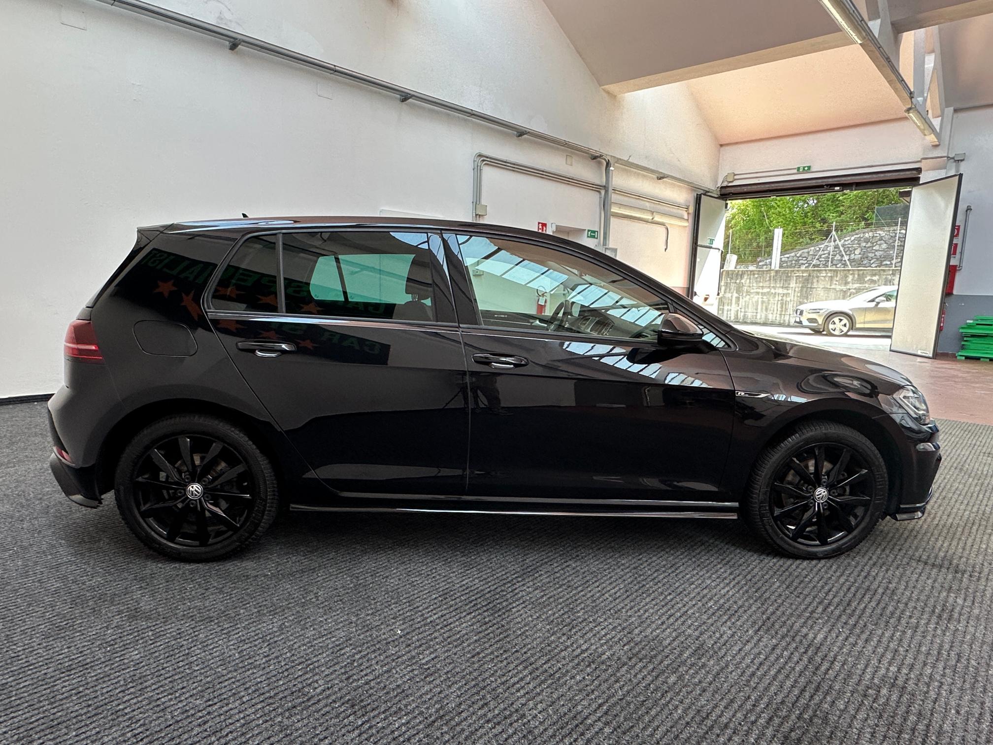 Volkswagen Golf 1.5 150 CV R-LINE|AUTO|LED|CARPLAY|ACC|17′