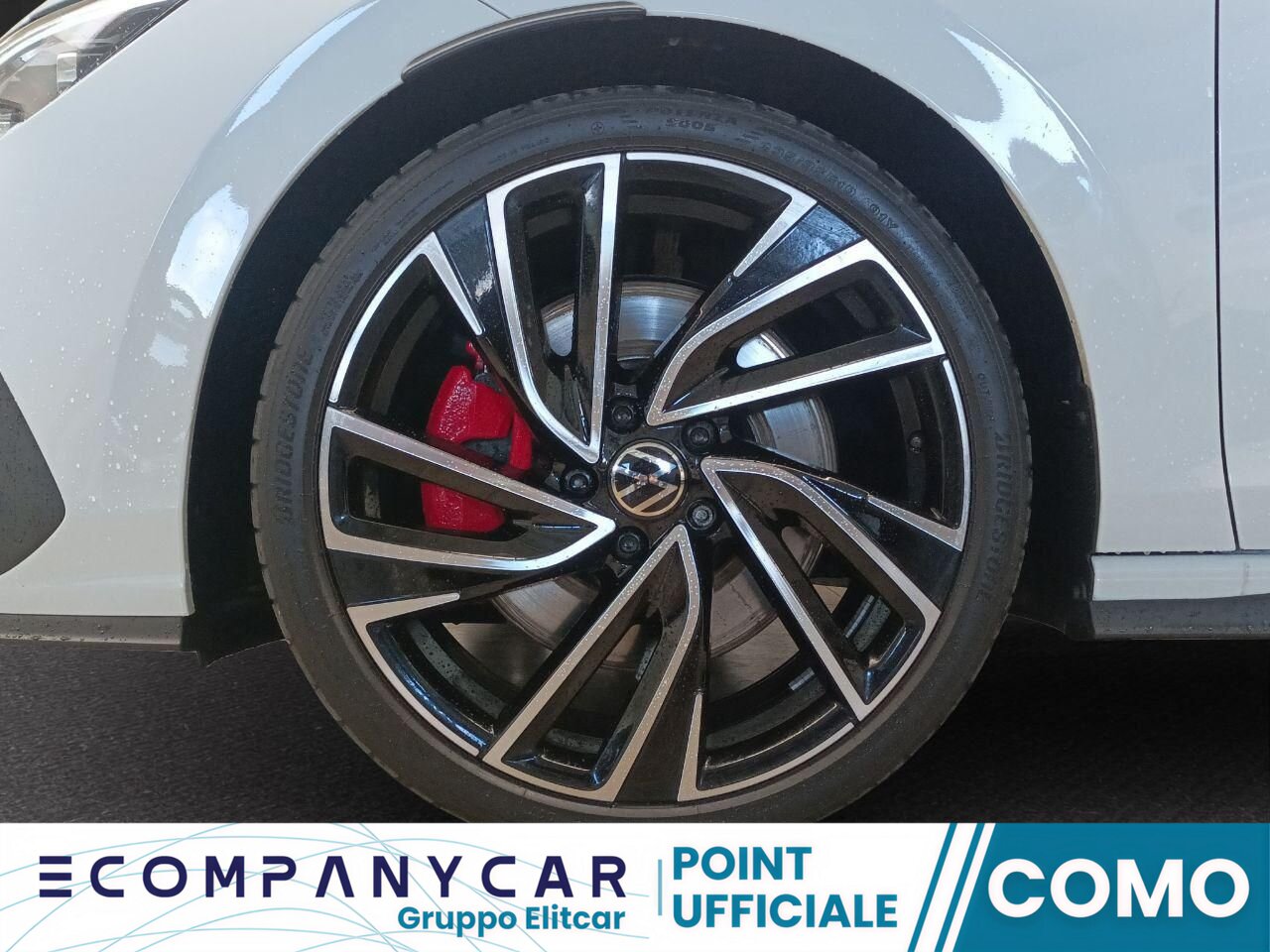 Volkswagen Golf 2.0 TSI DSG GTI