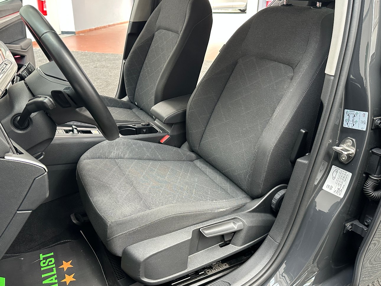Volkswagen Golf 1.0 etsi 110cv dsg NEOPATENT.|LED|AMBIENTE|ACC