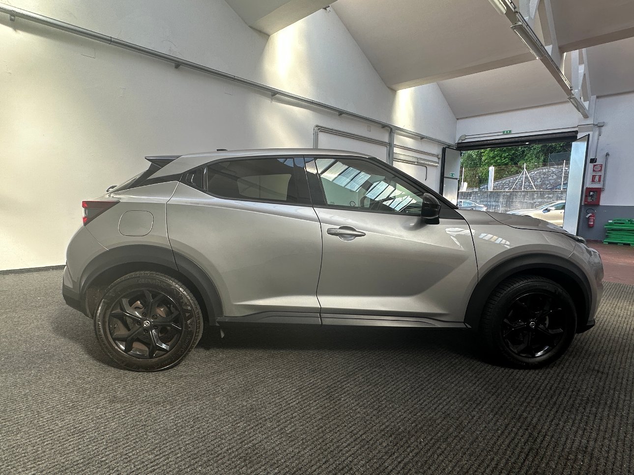 Nissan Juke 1.0 dig-t N-Connecta CDT UNIPROP.|REAR|PADDLES|17′