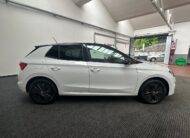 Skoda Fabia 1.0 tsi Young Edition NEOPAT.|CARPLAY|RETROCAMERA