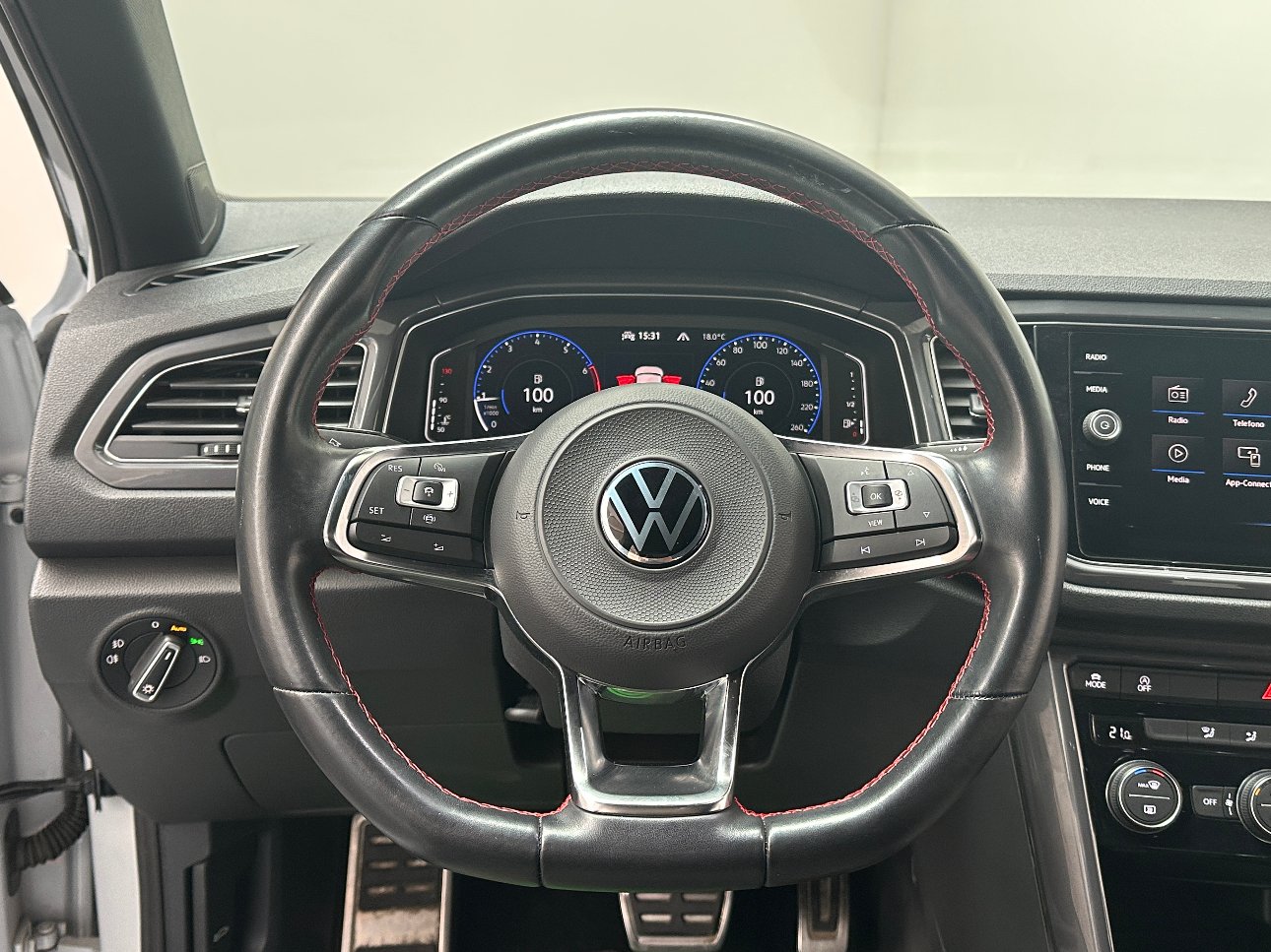 Volkswagen T-Roc 1.5 tsi R-LINE dsg LED|ACC|RETROCAMERA|18′