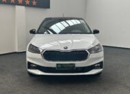 Skoda Fabia 1.0 tsi Young Edition NEOPAT.|CARPLAY|RETROCAMERA