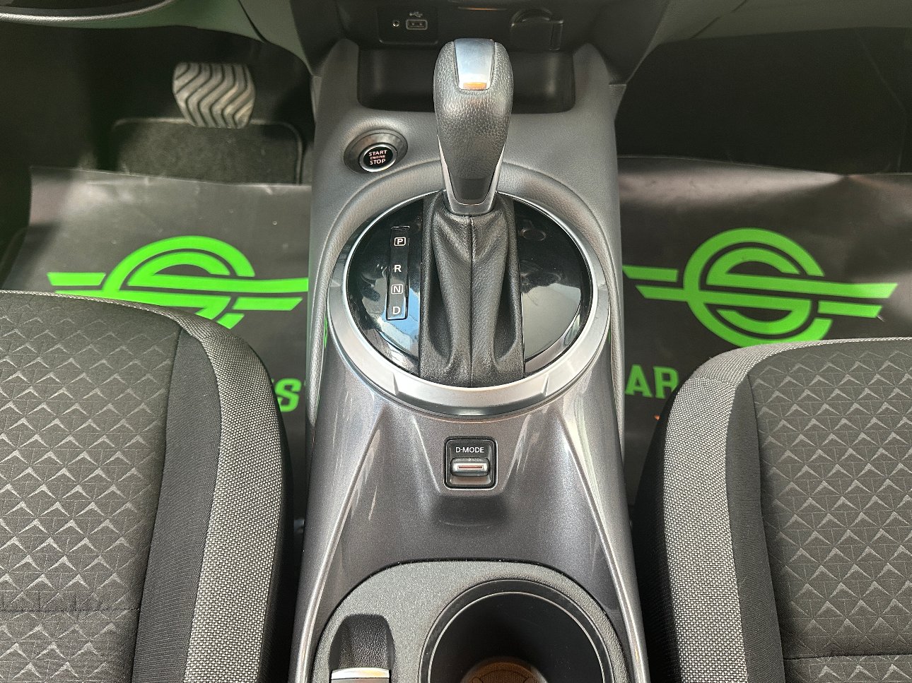 Nissan Juke 1.0 dig-t N-Connecta CDT UNIPROP.|REAR|PADDLES|17′