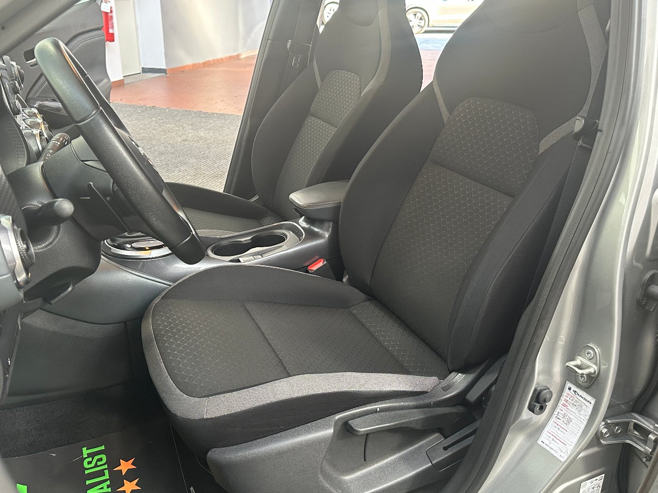 Nissan Juke 1.0 dig-t N-Connecta CDT UNIPROP.|REAR|PADDLES|17′