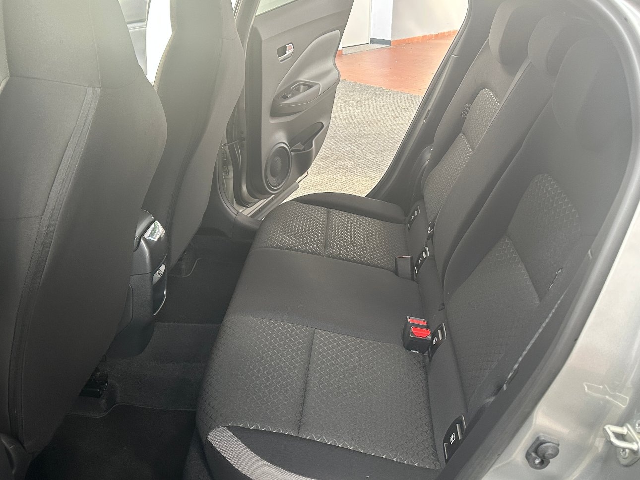 Nissan Juke 1.0 dig-t N-Connecta CDT UNIPROP.|REAR|PADDLES|17′