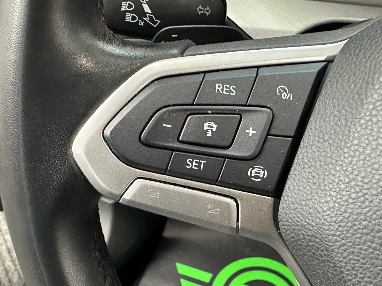 Volkswagen Golf 1.0 etsi 110cv dsg NEOPATENT.|LED|AMBIENTE|ACC