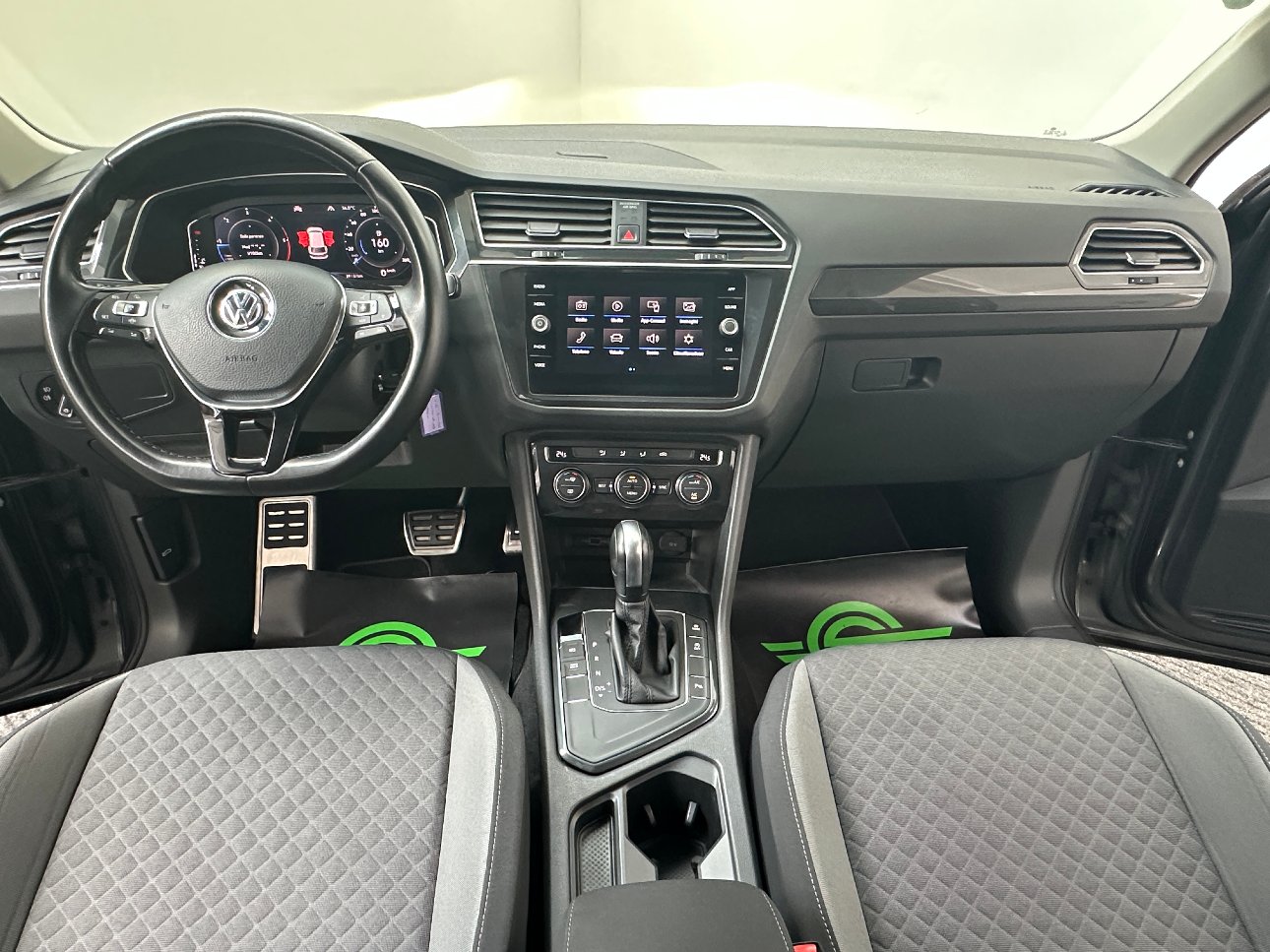 Volkswagen Tiguan 2.0 tdi R-Line 150cv dsg LED|CARPLAY|ACC|PADDLES|19′