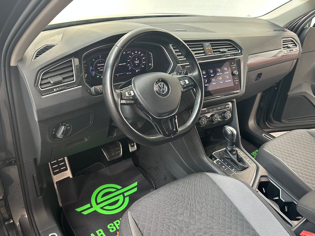 Volkswagen Tiguan 2.0 tdi R-Line 150cv dsg LED|CARPLAY|ACC|PADDLES|19′