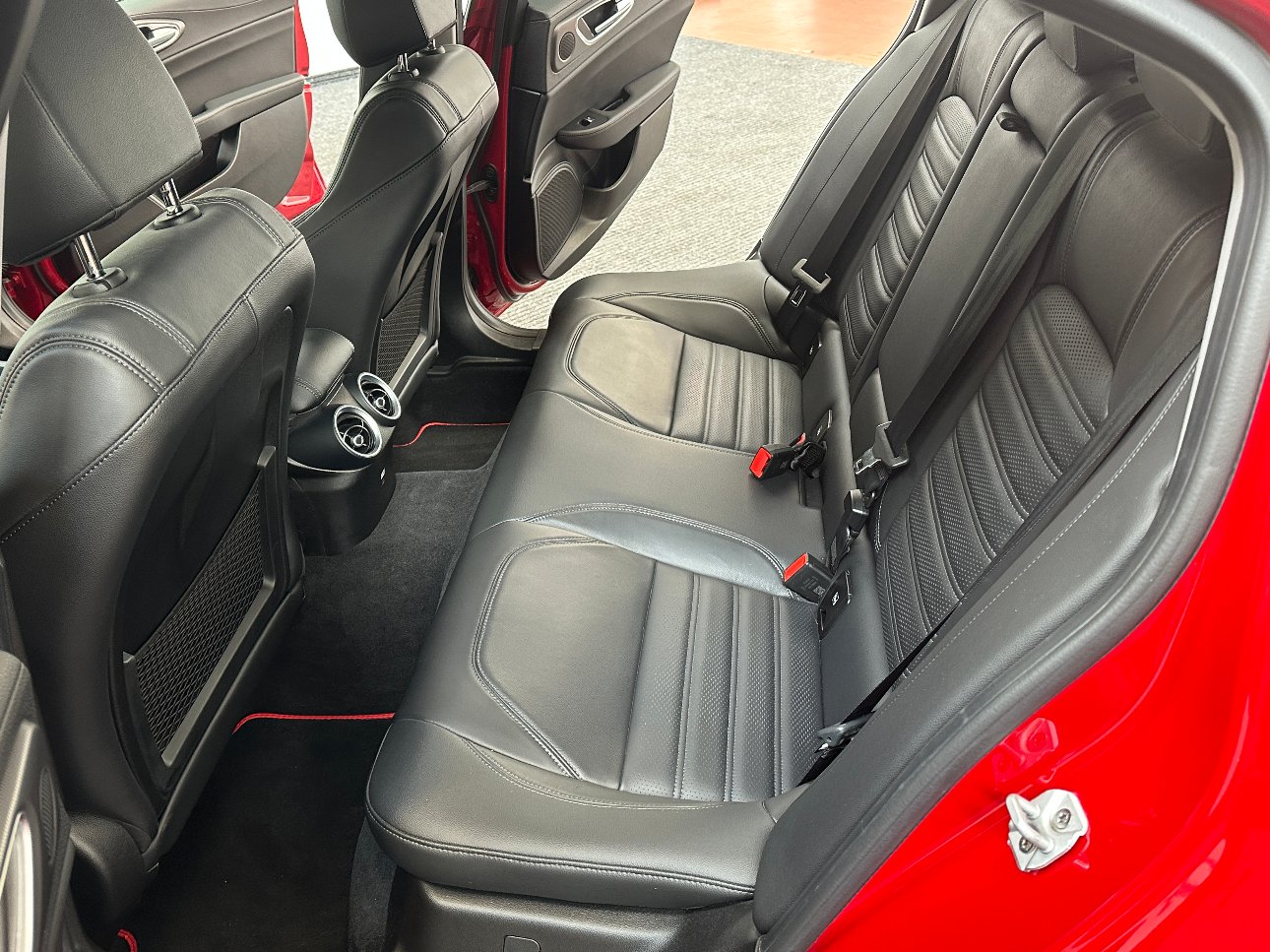 Alfa Romeo Giulia Berlina 2.2 t Veloce Q4 210cv awd LED|REAR|ACC|DNA|19′