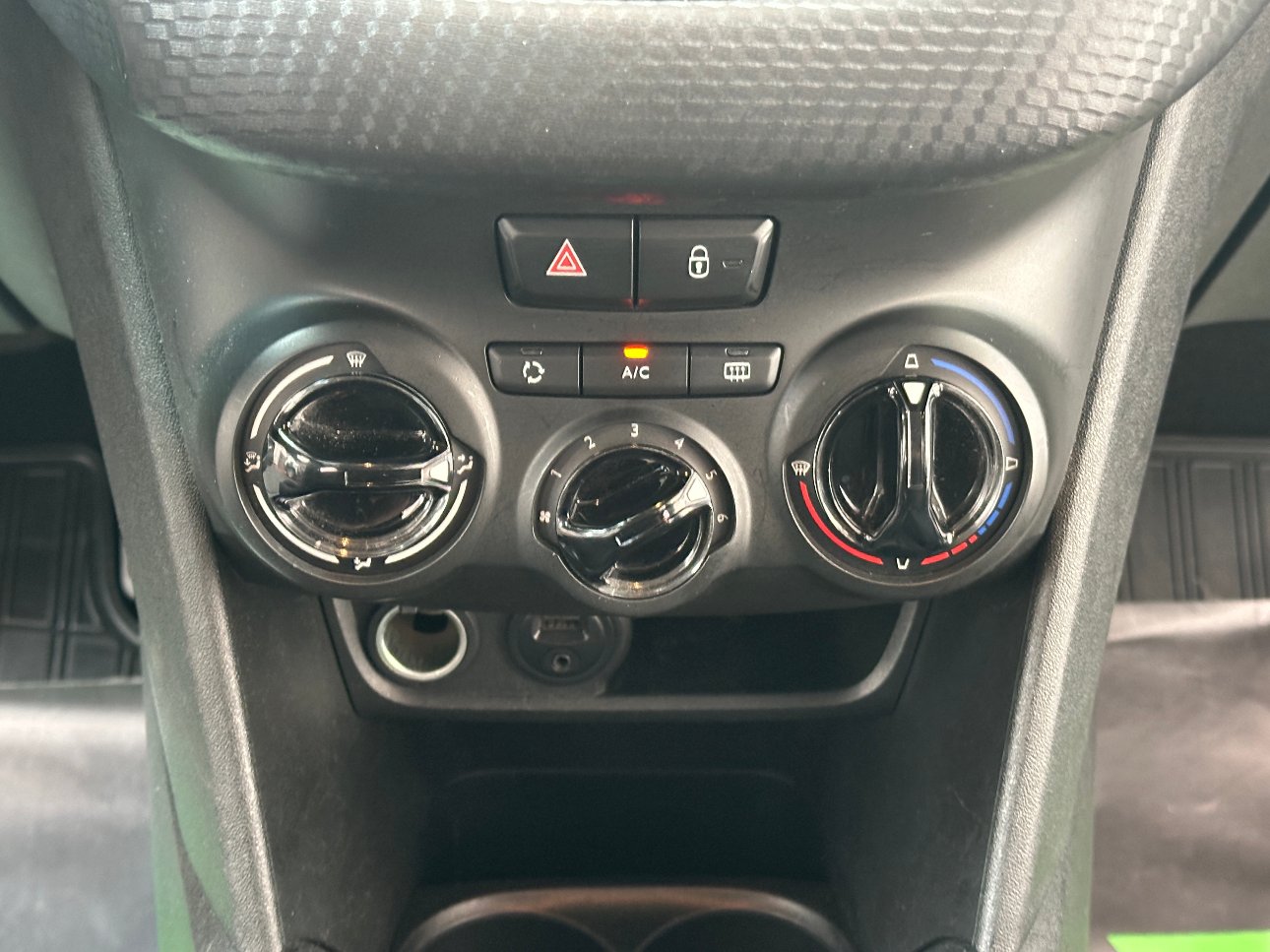 Peugeot 208 NEOPATENTATI|BLUETOOTH|NAVI|16′