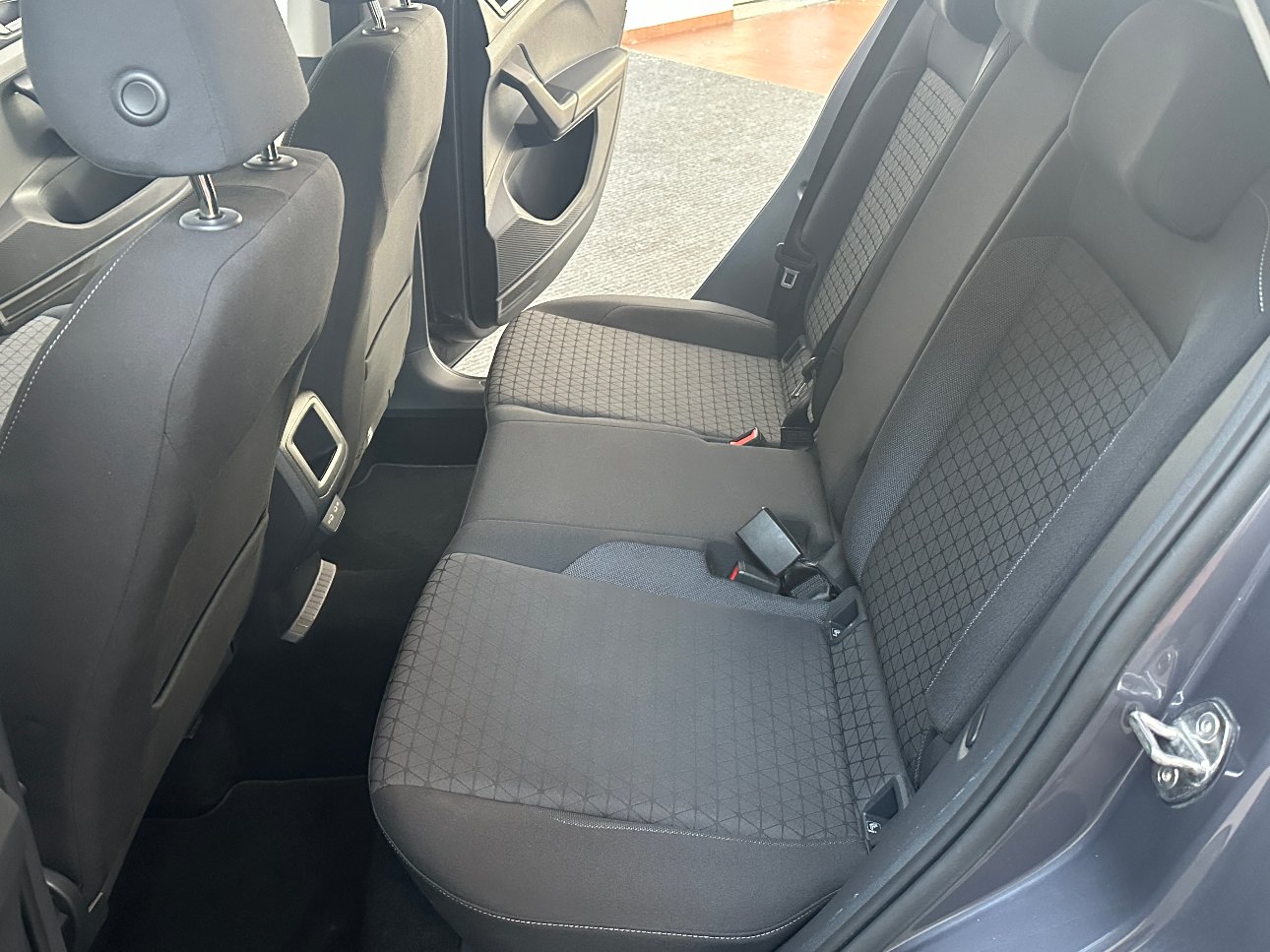 Volkswagen T-Cross 1.0 tsi 110cv dsg R-LINE ACC|PADDLES|NEOPAT.|17′