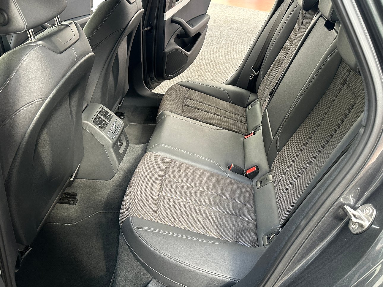 Audi A4 Berlina 35 2.0 tdi mhev S line SEDAN REAR|ACC|CARPLAY|18′