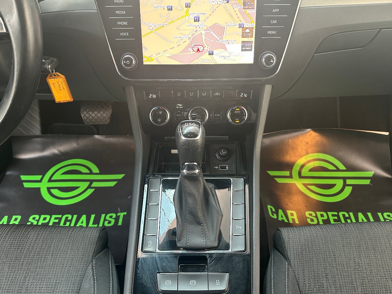 Skoda Superb Wagon 2.0 tdi Style 150cv dsg LED|CARPLAY|NAVI|17′