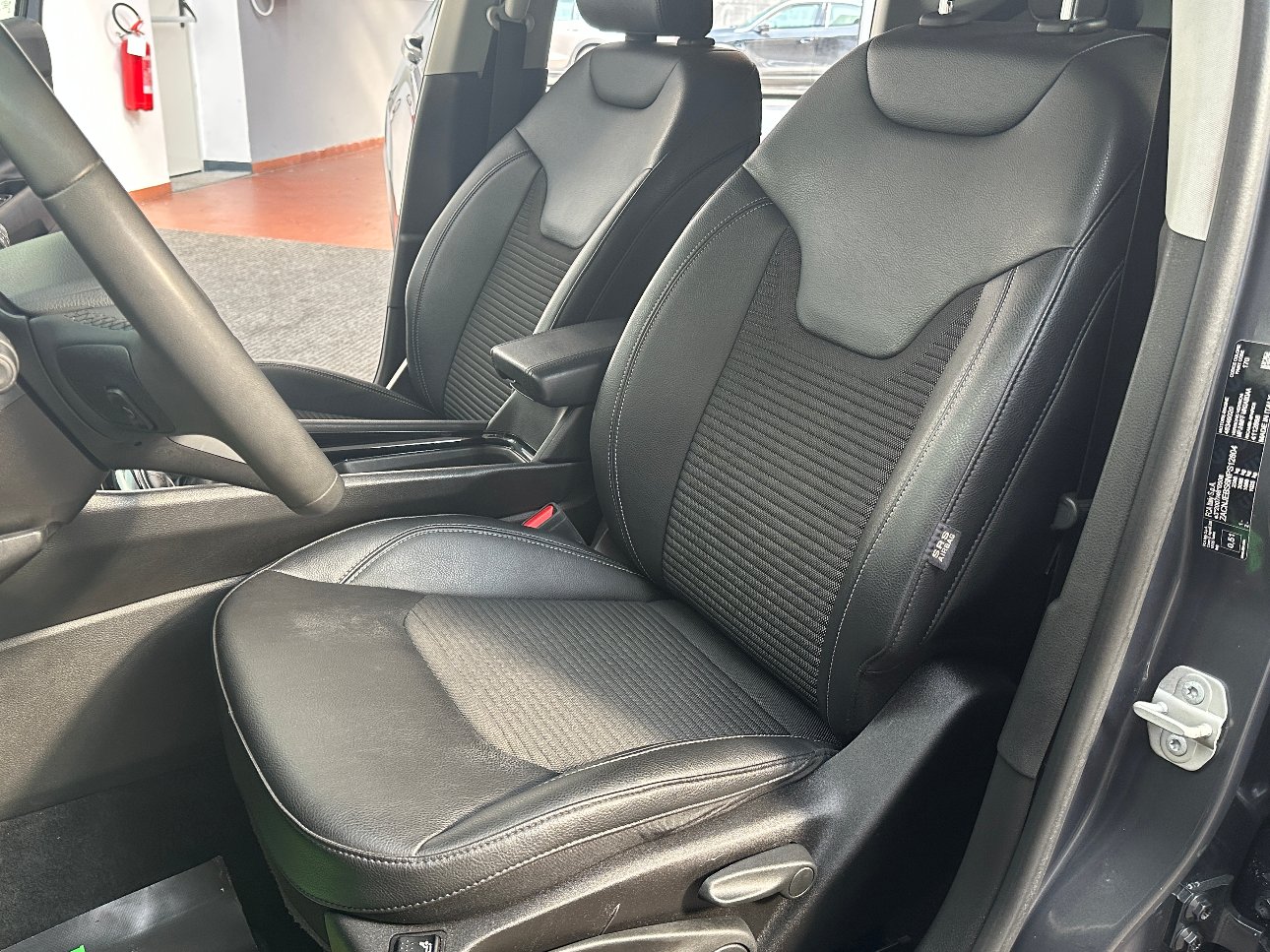 Jeep Compass 1.6 mjt Night Eagle 2wd 130cv UNIRPOP.|CARPLAY|18′