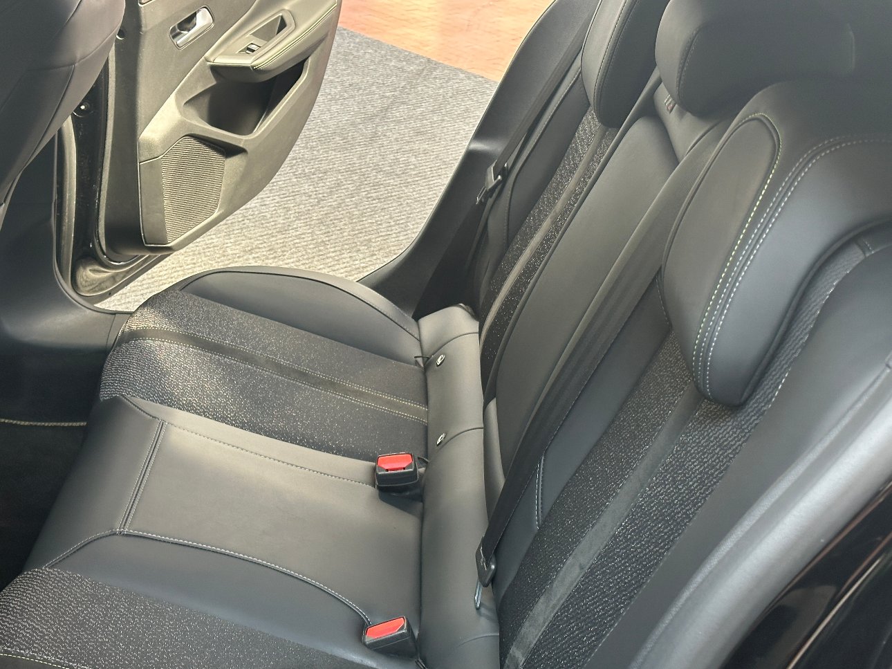 Peugeot 308 1.2 hybrid GT AUTO|360°|ACC|CARPLAY|17′