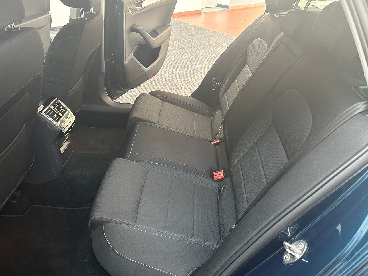 Skoda Superb Wagon 2.0 tdi Style 150cv dsg LED|CARPLAY|NAVI|17′