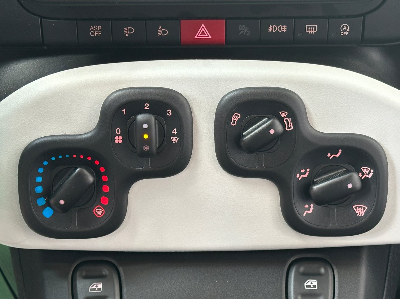 Fiat Panda 1.0 Pandina CROSS hybrid s&s 70cv 5p. PRONTA CONSEGNA