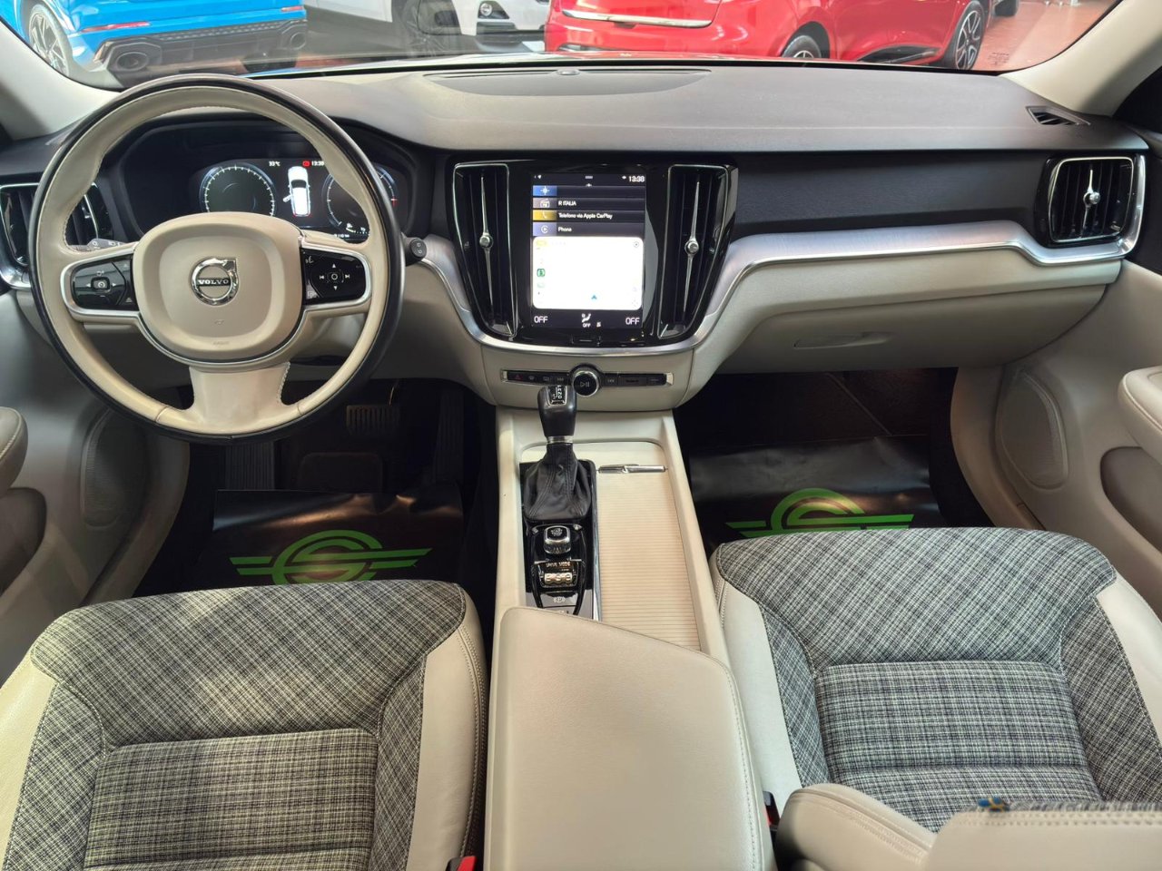 Volvo V60 Cross Country 2.0 d4 Geartronic Pro AWD MY20 – APPLE CAR PLAY|NAVI|SENSORI