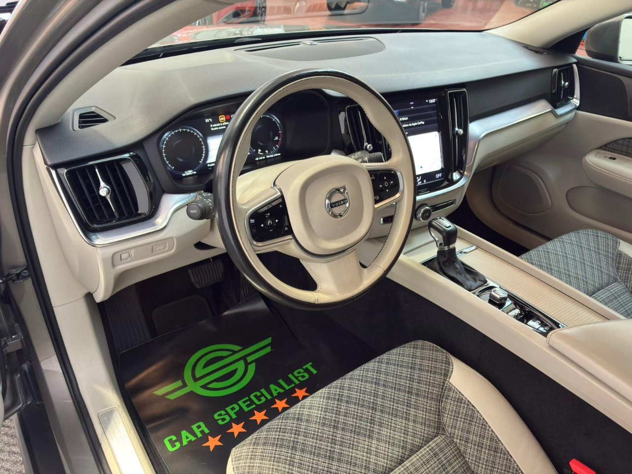 Volvo V60 Cross Country 2.0 d4 Geartronic Pro AWD MY20 – APPLE CAR PLAY|NAVI|SENSORI