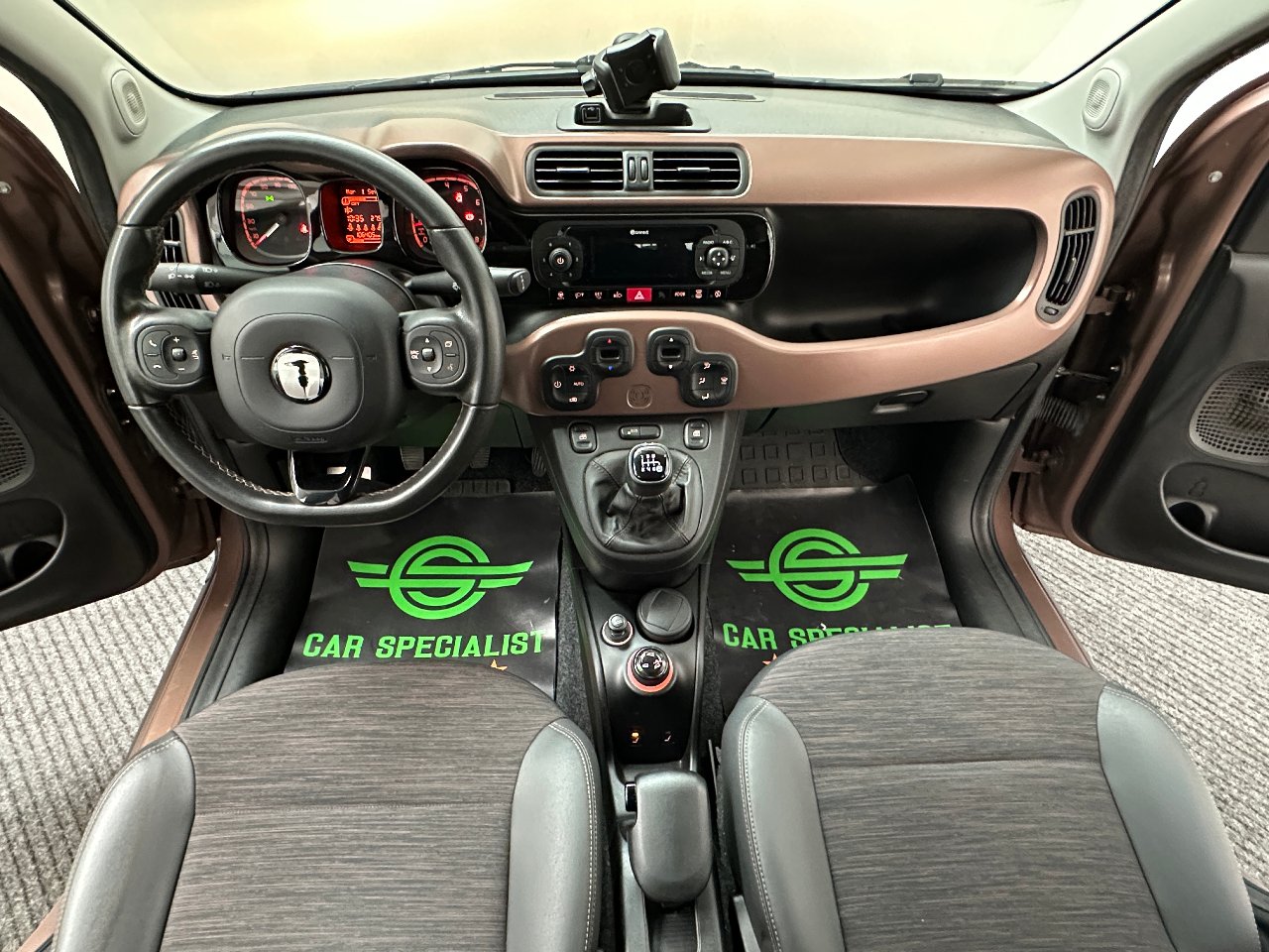 Fiat Panda 0.9 t.air Trussardi 4×4 UNIPROP.|SENSORI|PELLE