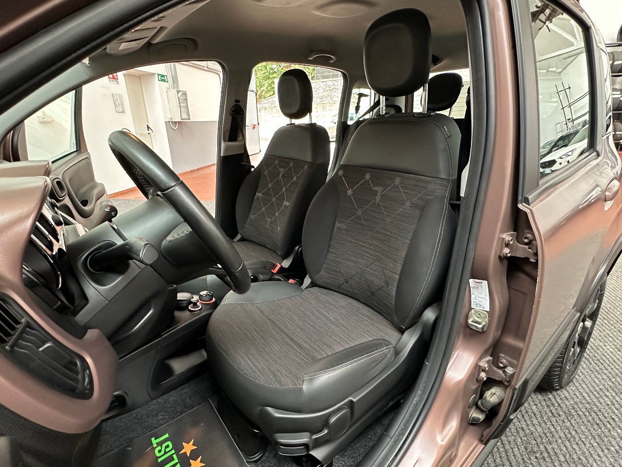 Fiat Panda 0.9 t.air Trussardi 4×4 UNIPROP.|SENSORI|PELLE