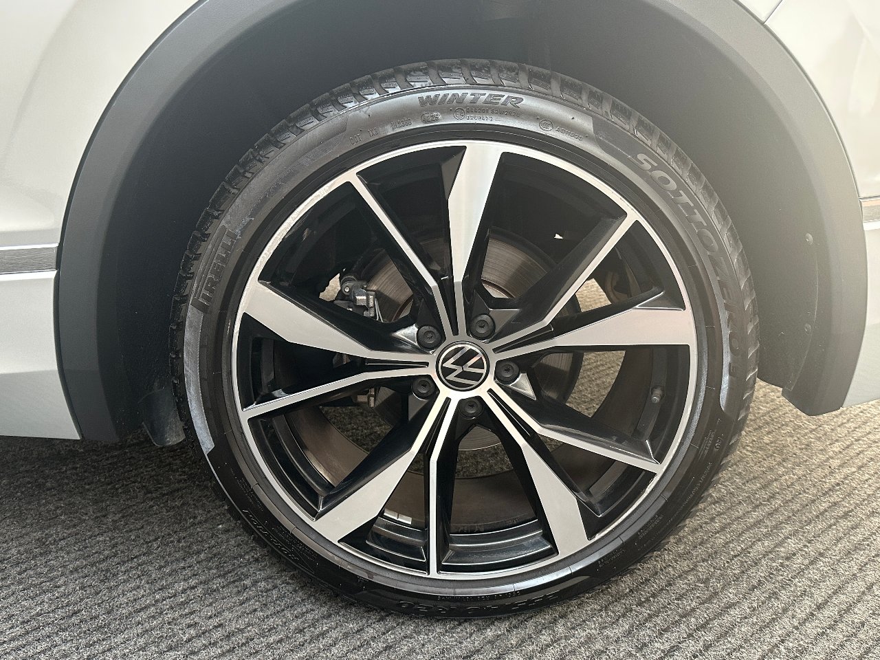 Volkswagen Tiguan 1.5 tsi R-Line 150cv dsg IQ.LED|PADDLES|ACC|20′