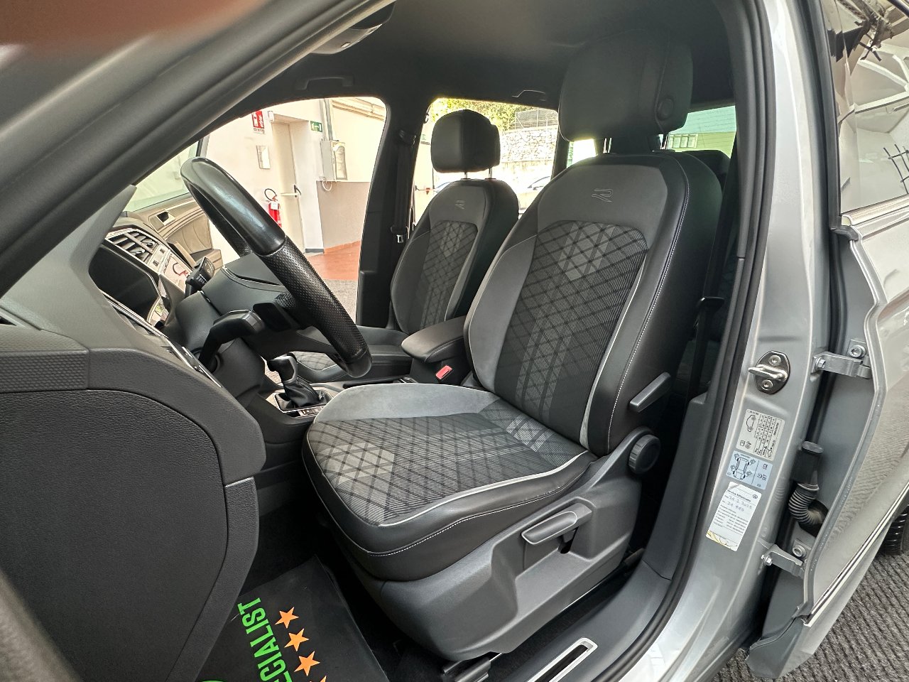 Volkswagen Tiguan 1.5 tsi R-Line 150cv dsg IQ.LED|PADDLES|ACC|20′