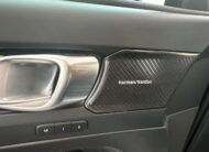 Volvo XC40 2.0 b3 Plus Dark UNIPROP.|REAR|HARMAN&KARDON|19′