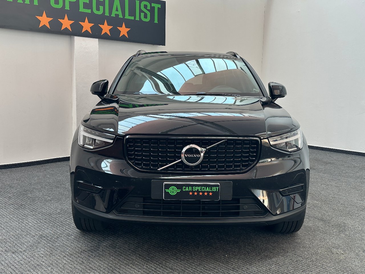 Volvo XC40 2.0 b3 Plus Dark UNIPROP.|REAR|HARMAN&KARDON|19′
