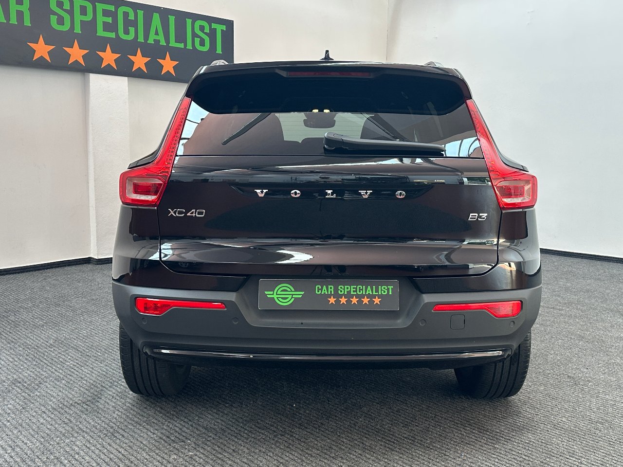 Volvo XC40 2.0 b3 Plus Dark UNIPROP.|REAR|HARMAN&KARDON|19′