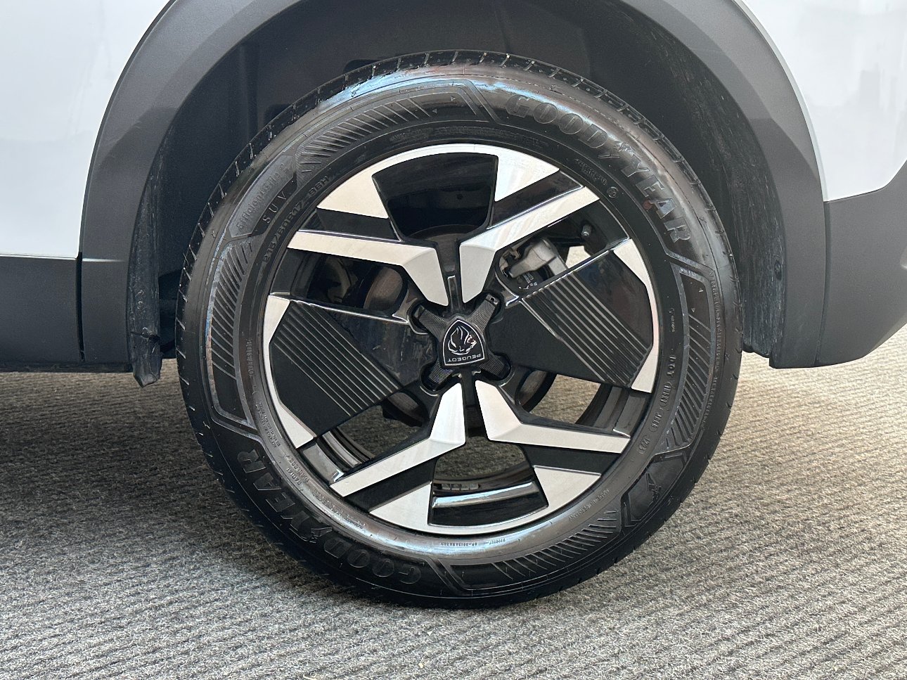 Peugeot 2008 1.2 Allure 130cv eat8 NEOPAT.|LED|CARPLAY|PADDLES