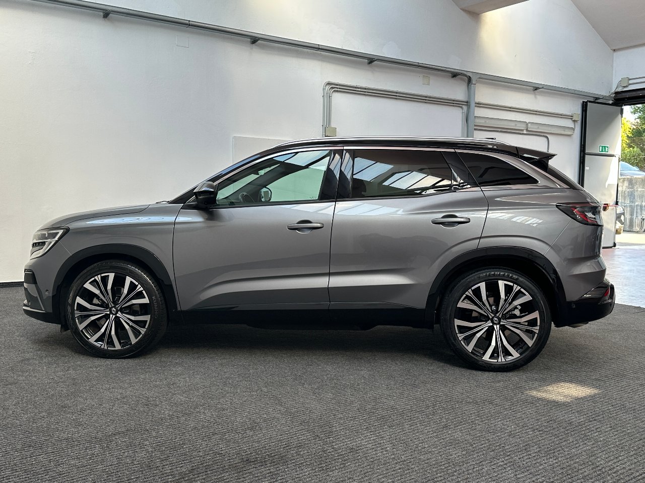 Renault Austral 1.2 E-Tech full hybrid Iconic UNIPROP.|360°|ACC|20′