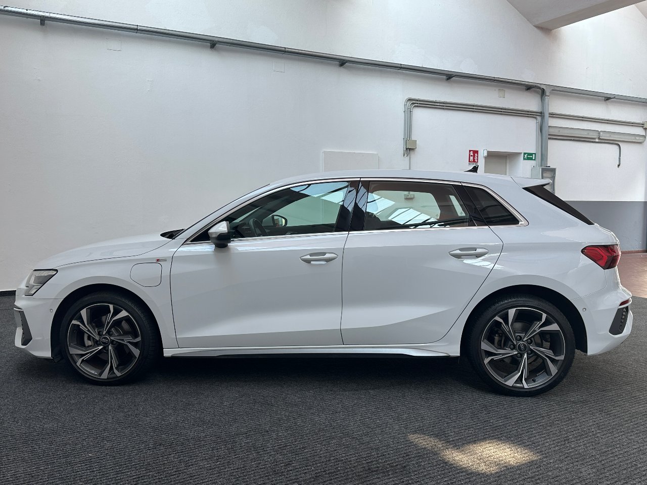 Audi A3 Sportback 40 PHEV PLUG-IN 1.4 tfsi e S line LED|ACC|PADDLES|CARPLAY|18′