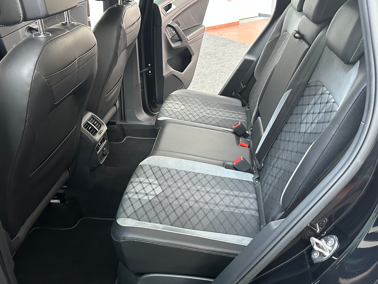 Volkswagen Tiguan 1.5 tsi R-Line 150cv dsg LED|PADDLES|ACC|20′
